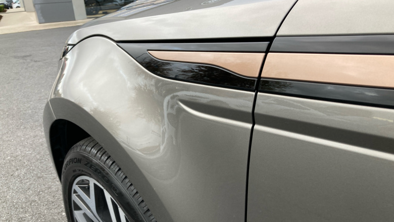 Land Rover Range Rover Evoque 2.0 D200 R-Dynamic HSE 5dr Auto Diesel Hatchback